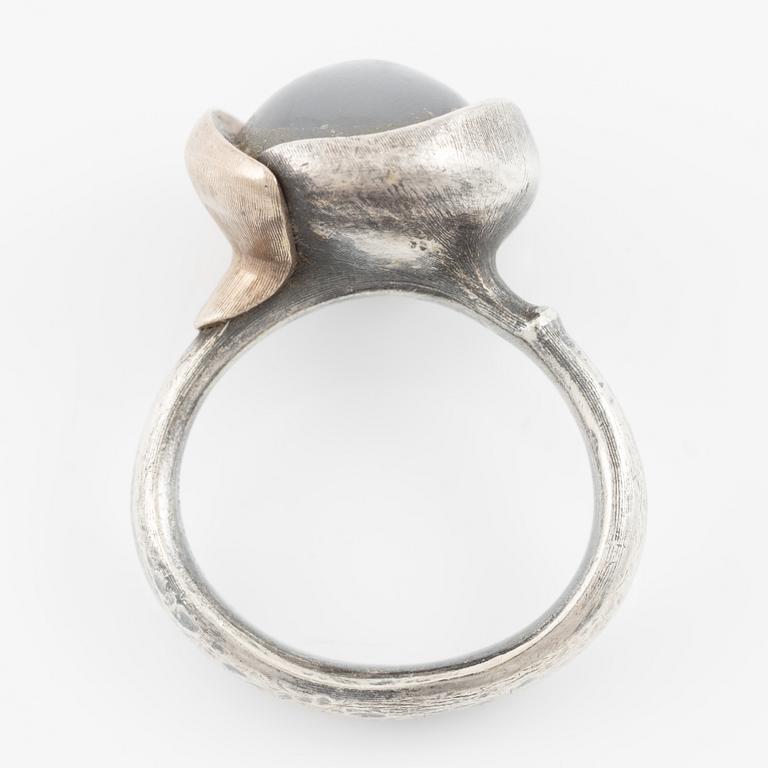 Charlotte Lynggaard, Ole Lynggaard, ring, silver, "Lotus" with cabochon-cut grey moonstone and brilliant-cut diamonds.