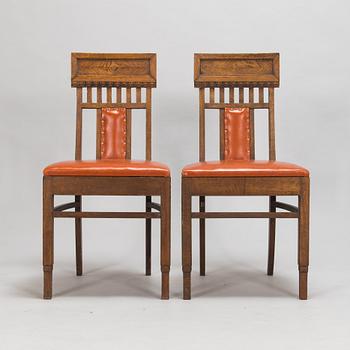 Eliel Saarinen, pöytä ja tuoleja, 4 kpl, Huonekaluliike Mikko Nupponen 1900-luvun alku.