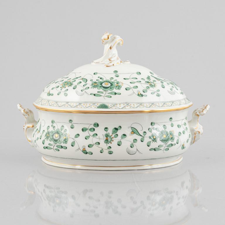 Dinner and coffee service, 72 pieces, porcelain, "Indische Malerei Grün", Meissen, Germany.