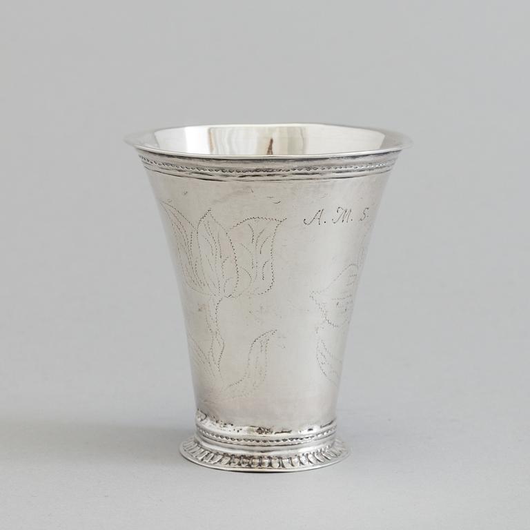 A silver cup by O. Källgren, 1767. Tot wheight 51 gram.