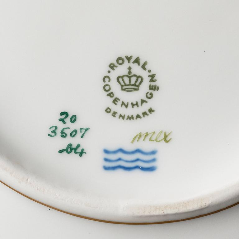 A Royal Copenhagen 'Flora Danica' serving dish and a dessert dish, Denmark, 20th century.