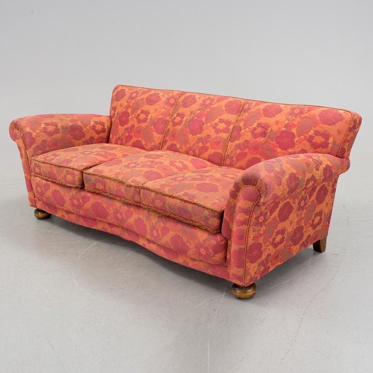 A 1940´s or 1950´s sofa.