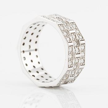 Ring in white gold, octagonal shape with brilliant-cut diamonds.