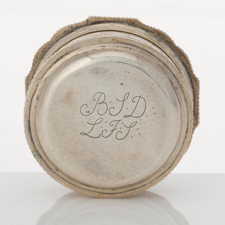 A Swedish 18th century parcel-gilt silver snuff-box, mark of Melchior Faust, Gothenburg 1768.