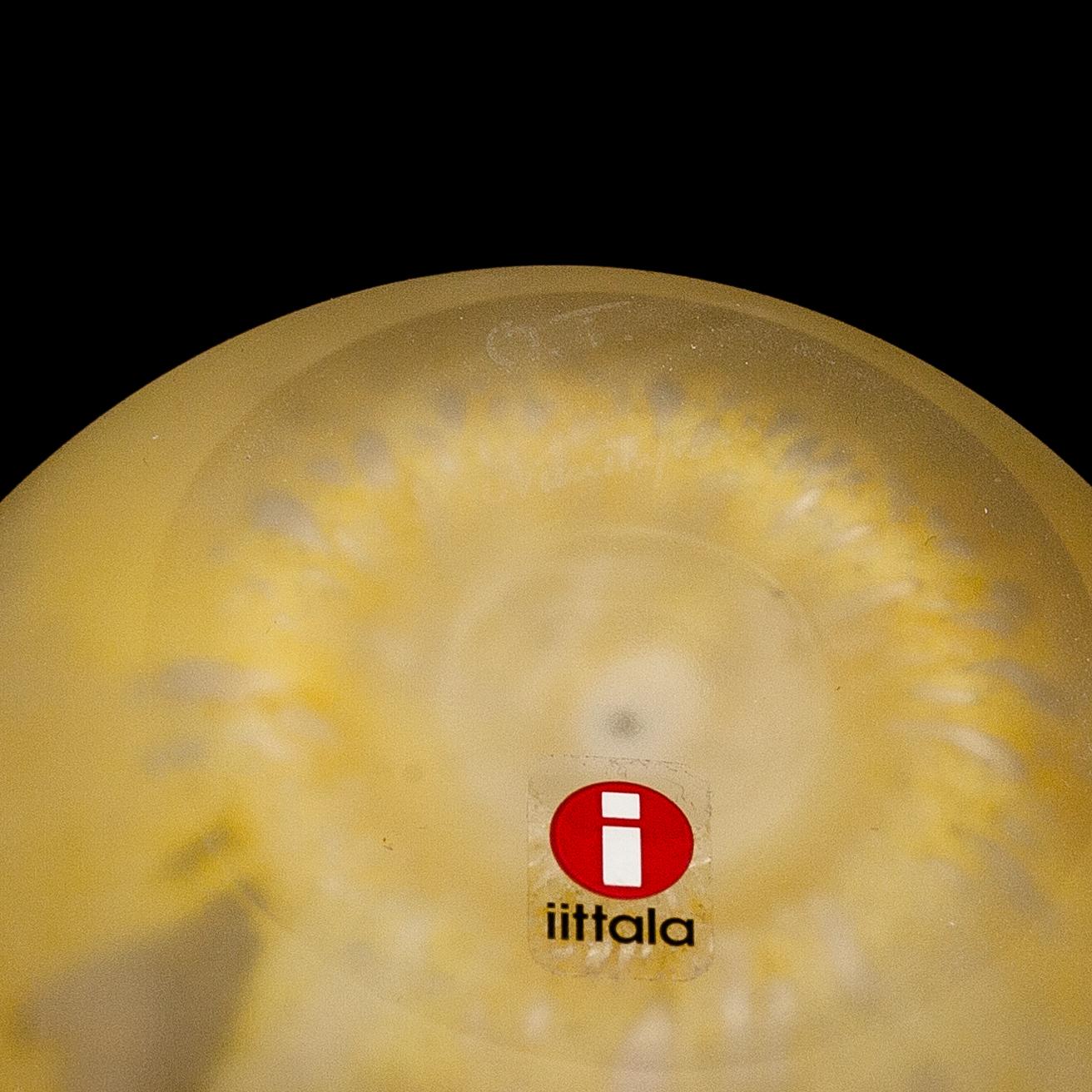 Oiva Toikka, årsägg 2006, glas, signerat O. Toikka Nuutajärvi.