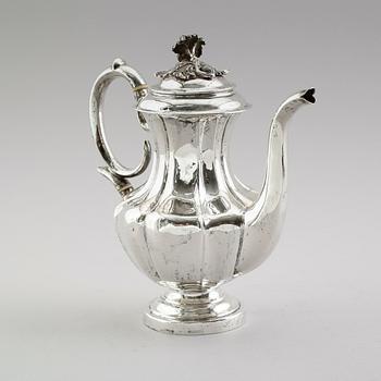 CHOKLADKANNA, silver, Gustaf Möllenborg, Stockholm 1845. Vikt ca 318 gram.