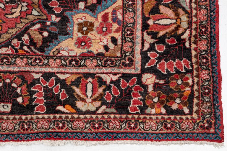 Rug, Hamadan, approx. 330 x 223 cm.