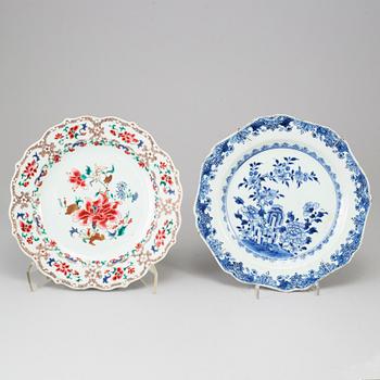 A group of eight porcelain objects, Mostly Qing dynasty, 18th century and Japan, meiji.