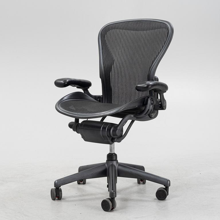 Don Chadwick/Bill Stump, skrivbordsstol, "Aeron", Herman Miller.