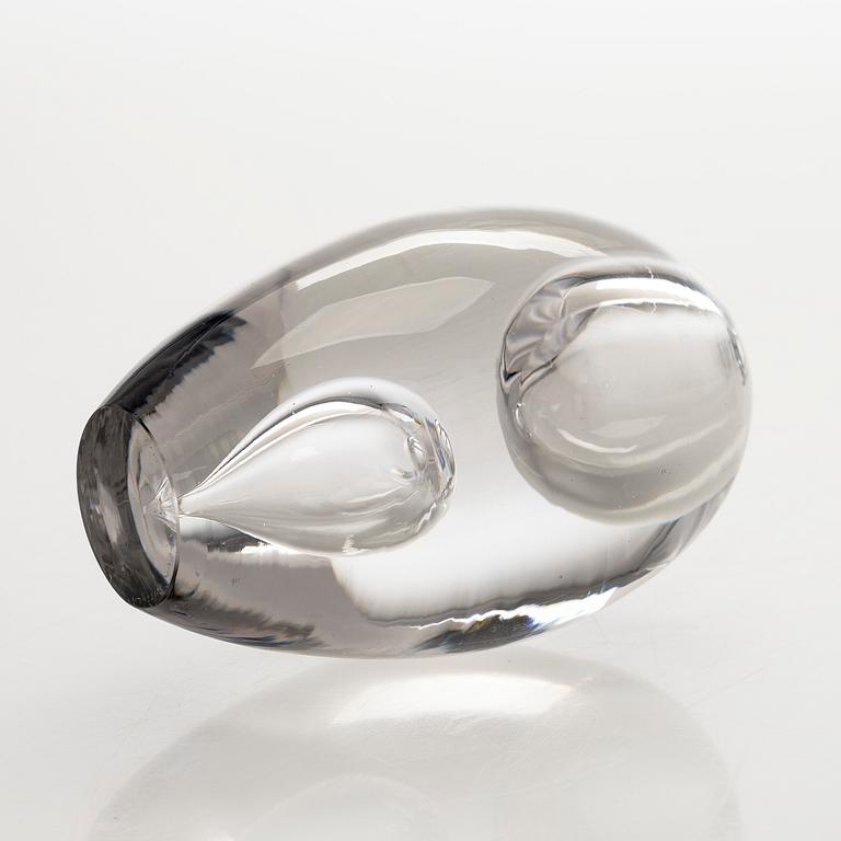 Timo Sarpaneva, a 'Teardrop' glass sculpture, model 3575, signed Timo Sarpaneva Iittala.