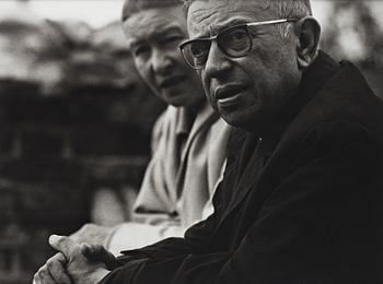 261. Antanas Sutkus, "J.P Sartre and Simone de Beauvoir in Nida", 1965.