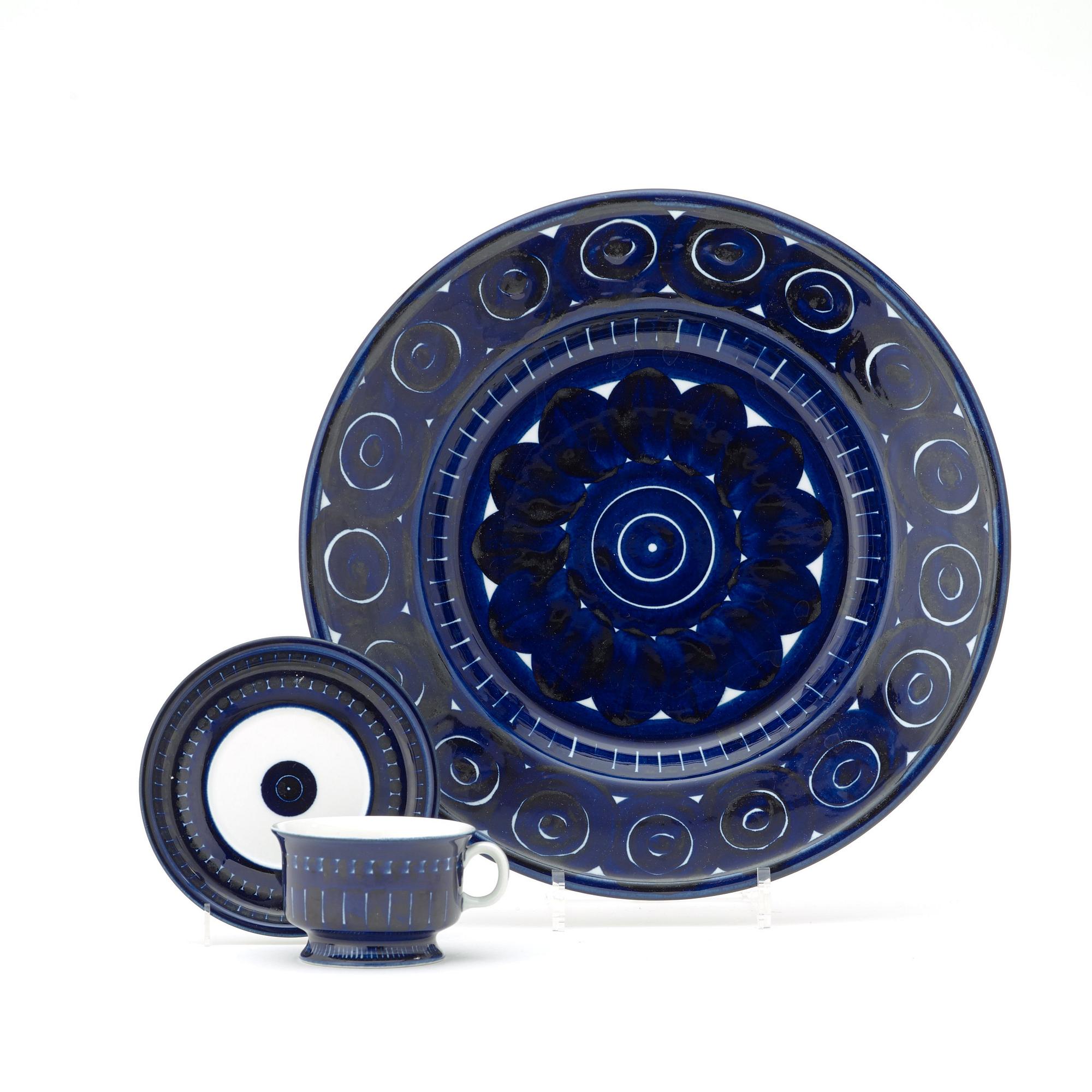 Ulla Procopé, a 65 pcs dinner service, "Valencia", Arabia, Finland.