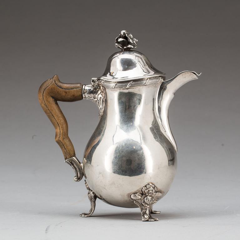 A Swedish 18th century silver coffee-/milk-jug, marks of Jacob Lampa, Stockholm 1777.