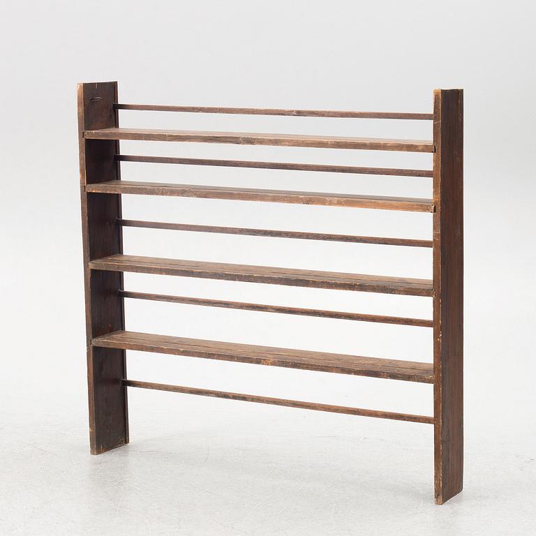 A plate rack, 19th Century.