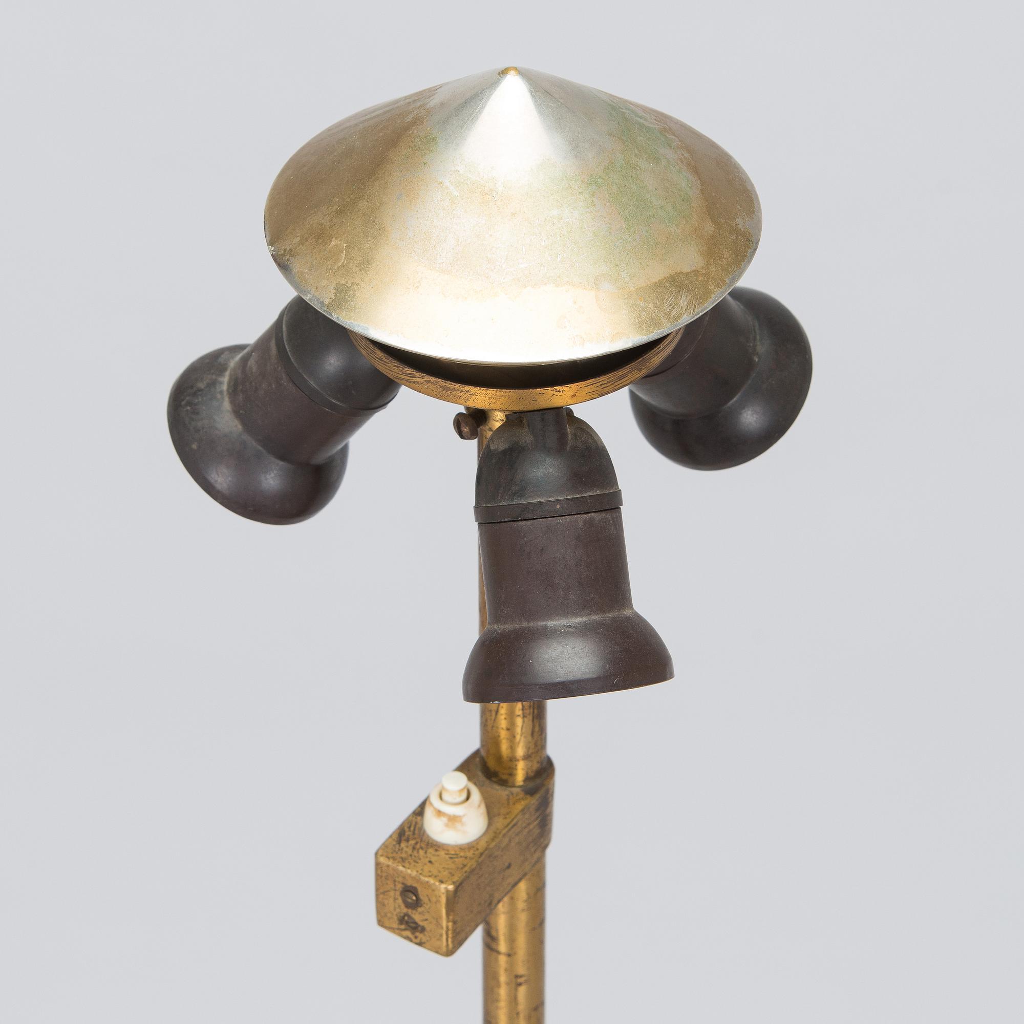 Aino Aalto, golvlampa, modell 806A tillverkare Oy Taito Ab. 1940-tal.