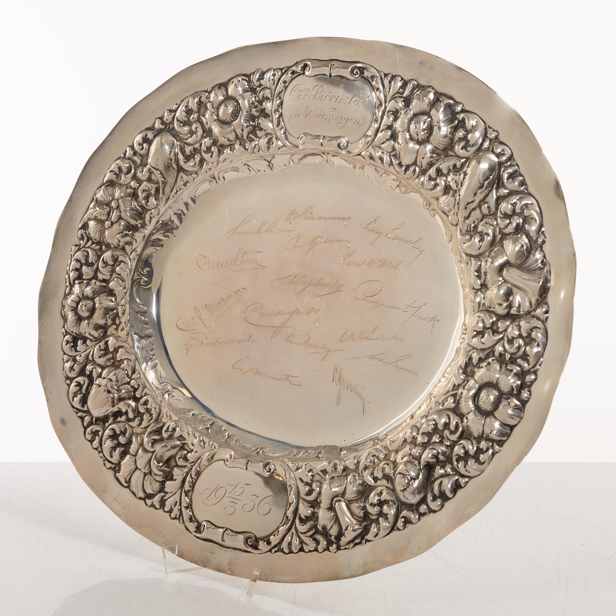 C.G. Hallberg, presentation dishes, 3 pcs, silver, Stockholm 1932-1935.