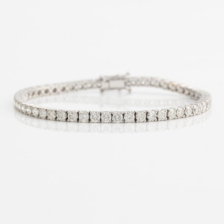 Tennisarmband, med briljantslipade diamanter.