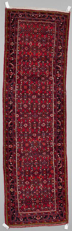 GALLERIMATTA, orientalisk. Ca 310 x 91.