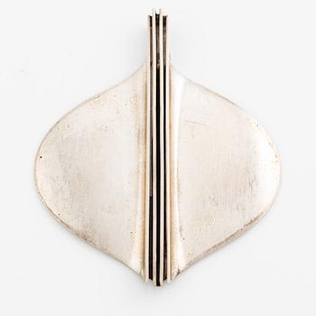 Bracelet and pendant, silver. Pendant by David Andersen, Norway.