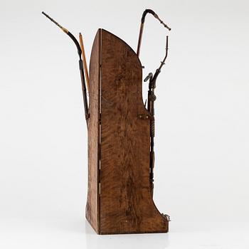 Pipe stand and nine pipes, 19th/20th century.