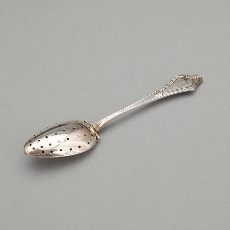 SKEDAR, 6+12 SAMT TESIL, silver, Finland 1924-30. Tot ca 530 gram.