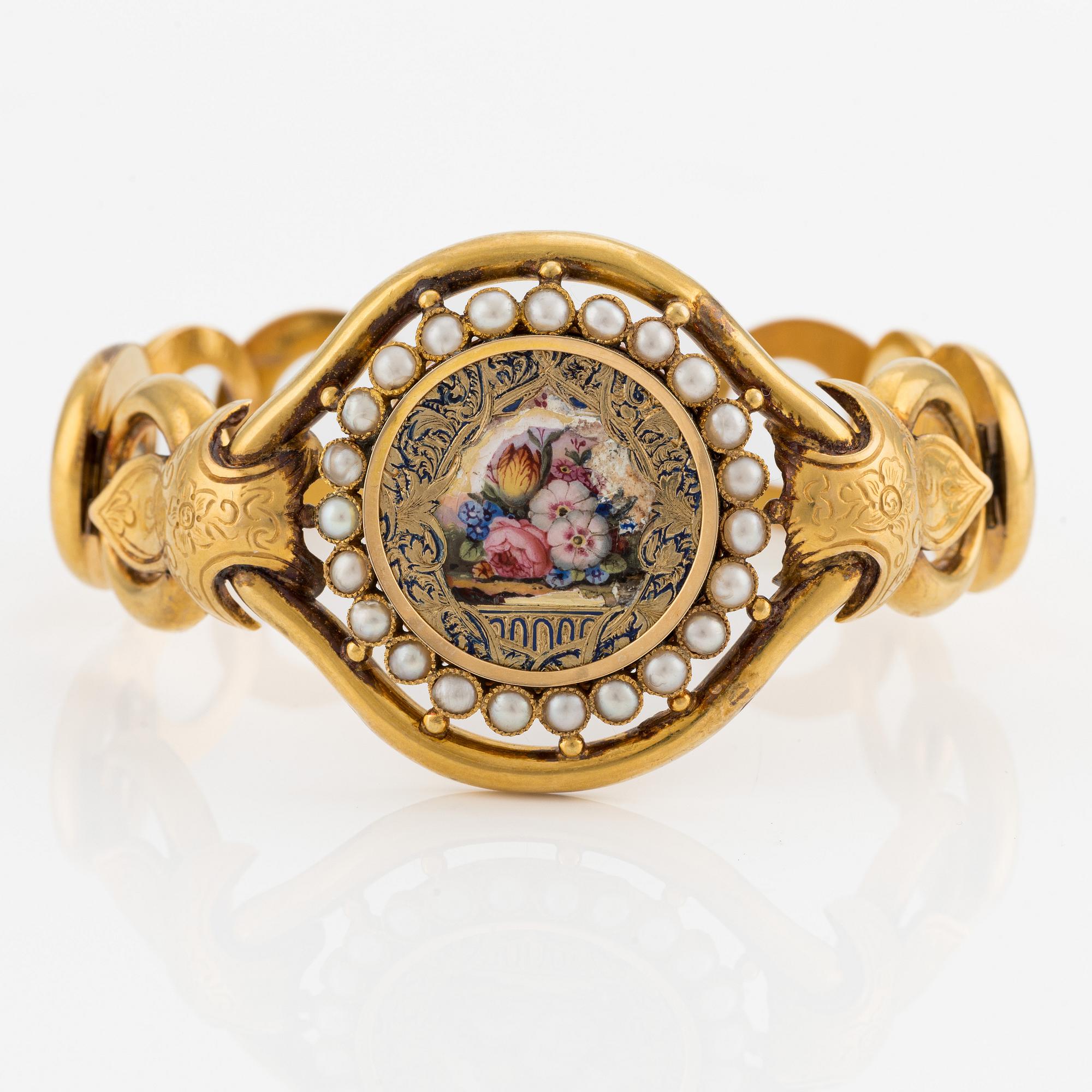 Bracelet, 18K gold, pearls and enamel, Gustaf Adolf Strömbäck (1841-1870) Helsinki.