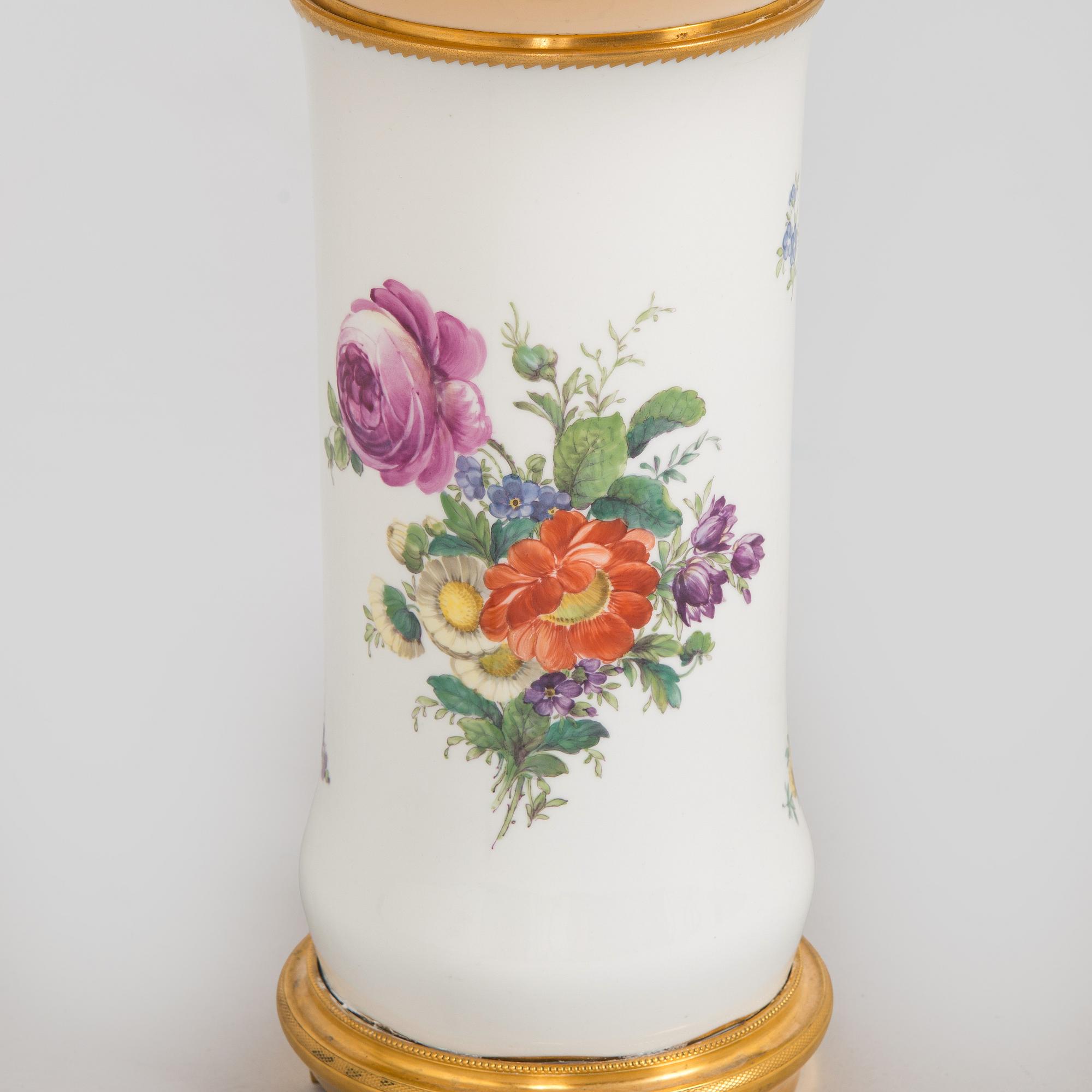 Royal Copenhagen, pöytävalaisin, 1900-luvun puoliväli.
