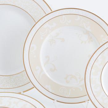 An 76-piece "Ivoire" bone china porcelain dinner service, Villeroy & Boch Heinrich, Germany.