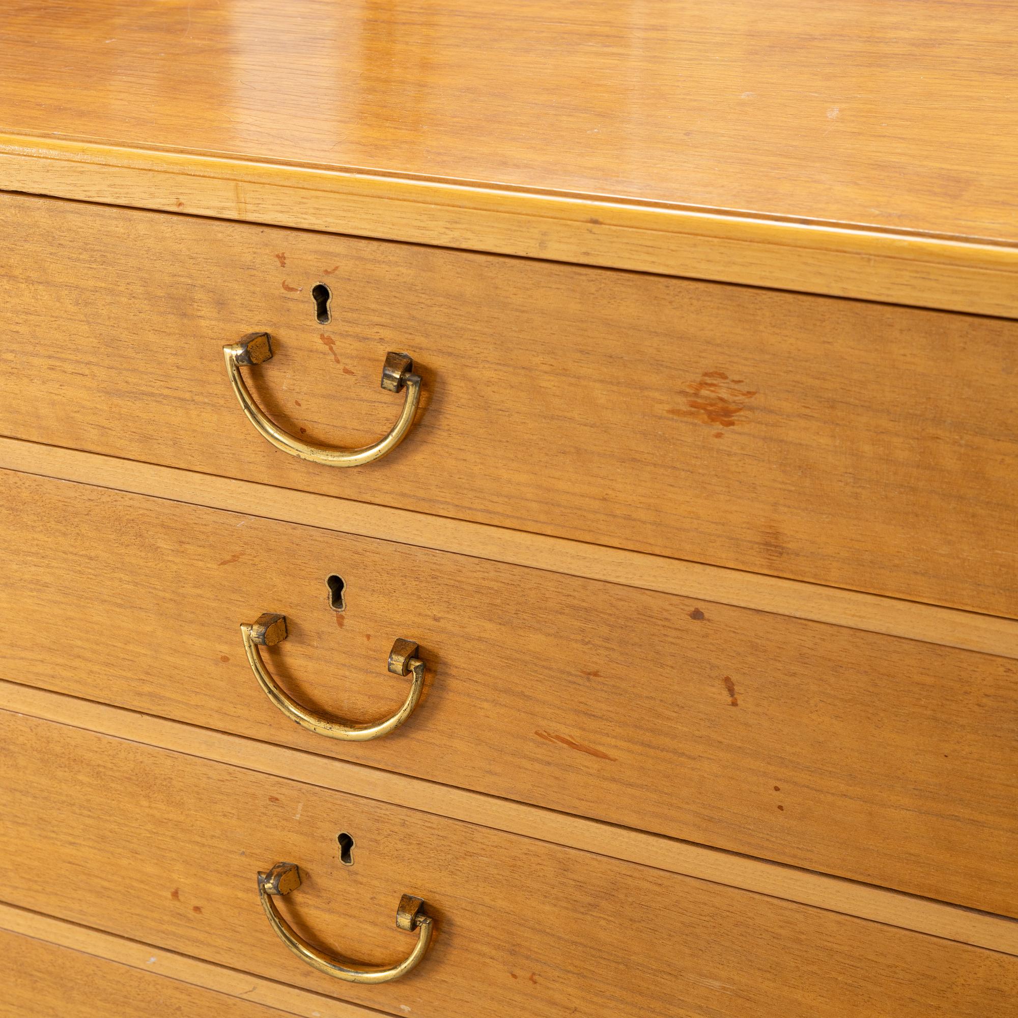 Josef Frank, sideboard, modell 1015, Firma Svenskt Tenn, före 1985.