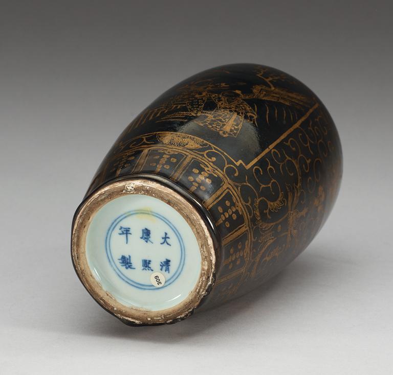 A gilt black vase, Qing dynasty, 18th Century, with Kangxis six character mark.