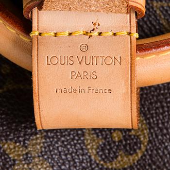 Louis Vuitton, a Monogram Canvas 'Keepall 60 Bandoulière' weekendbag.