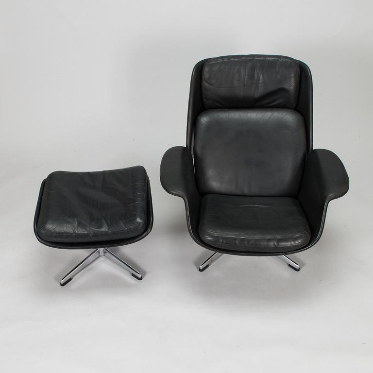Olli Borg and Mauri Laatikainen,  armchair chair and ottoman, "Rondo", Asko 1960s.