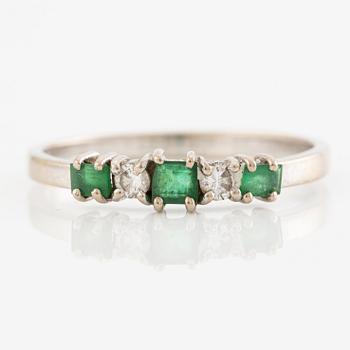 Ring, eternity ring 18K white gold with emeralds and brilliant-cut diamonds.