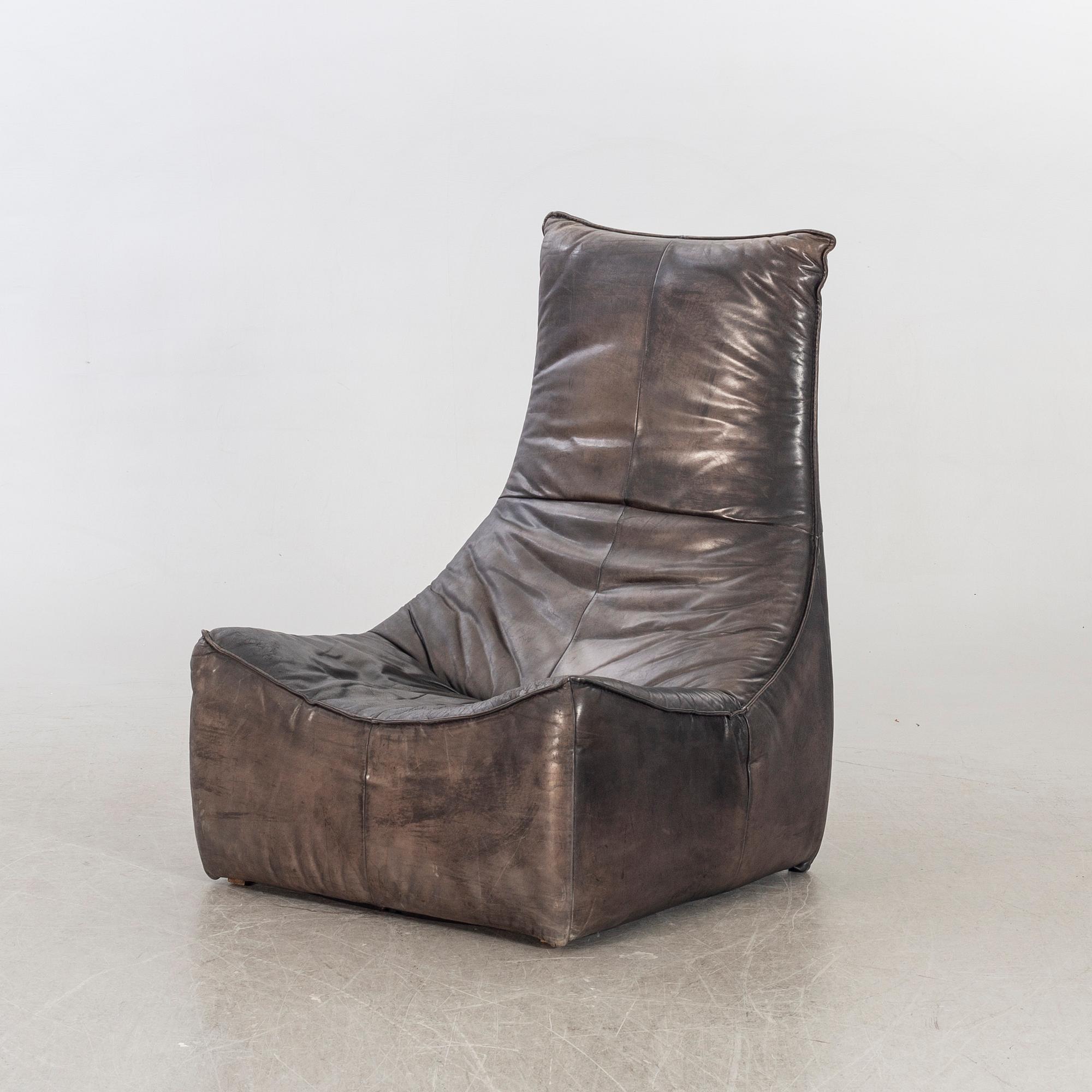 AN EASY CHAIR "THE ROCK" GERARD VAN DER BERG, MONTIS.