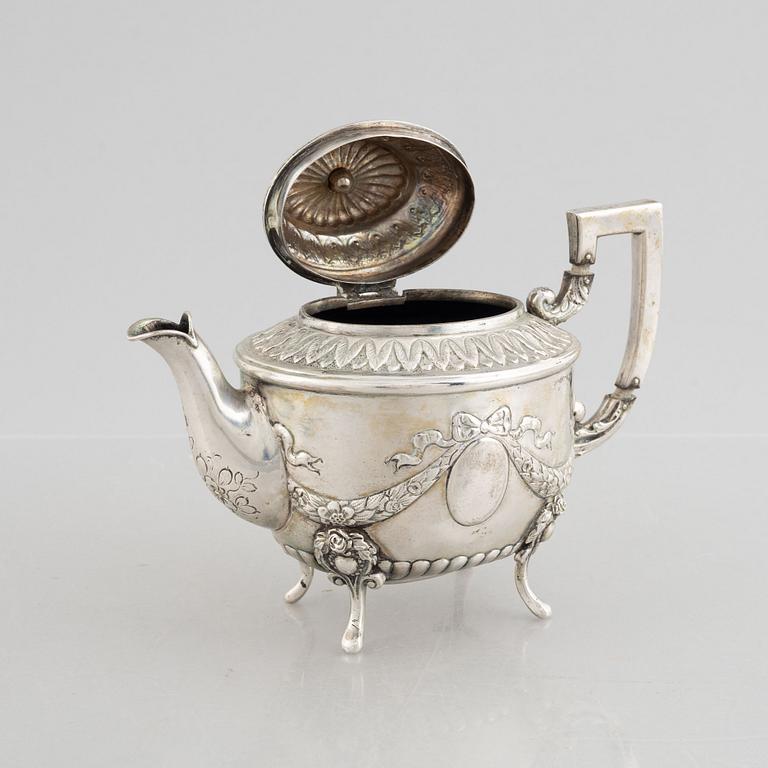 J.D. Schleissner & Söhne probably, an Empire style silver tea pot, Hanau, Germany, around 1900.