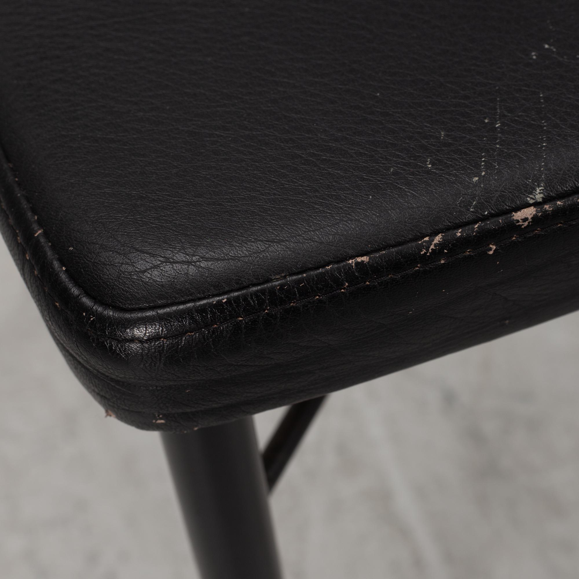 Jonas Bohlin, a "Point" chair for Källemo, Värnamo, Sweden post 1985.