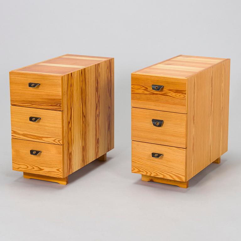 Olle Pira and Kurt Häfeli, a pair of 1970s drawers/bedside tables for Laukaan Puu.