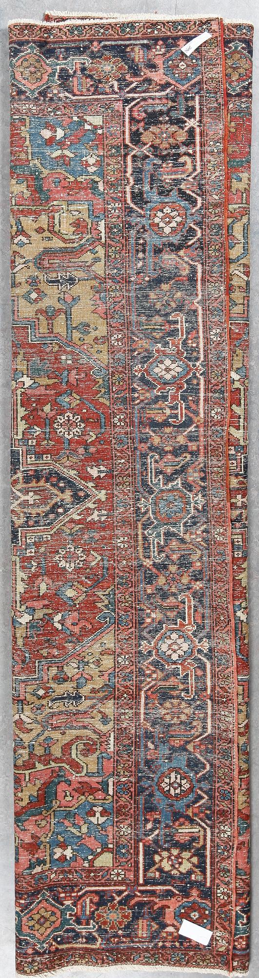 SEMI-ANTIQUE HERIZ, ca 276x208 cm.
