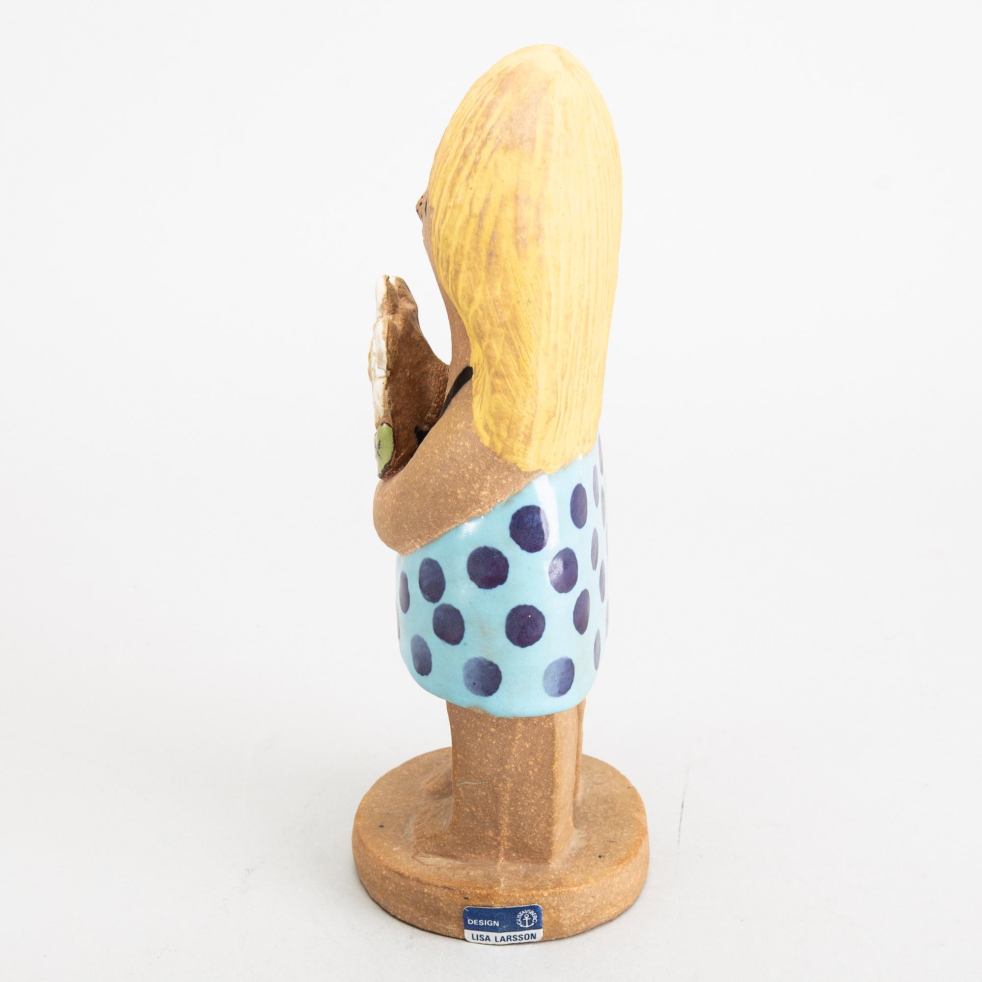 LISA LARSON,