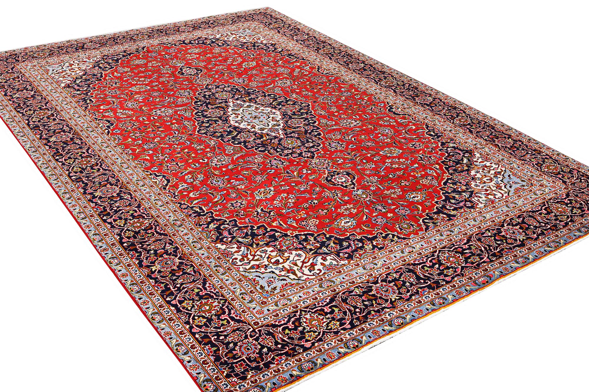 Matta, Keshan, ca. 395 x 276 cm.