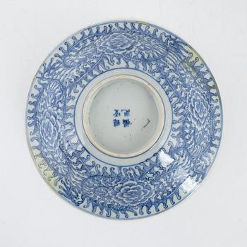 Two blue and white porcelain bowls and a lid, China, Ming dynasty and late Qing dynasty.