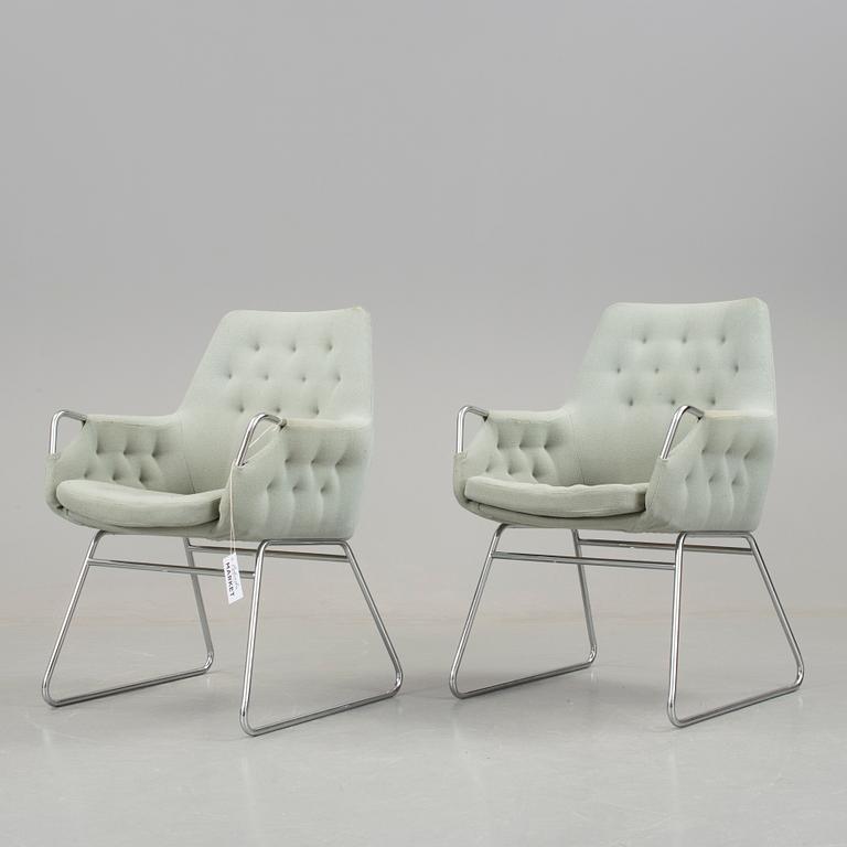 BRUNO MATHSSON, karmstolar, ett par, Dux, 1900-talets andra hälft.