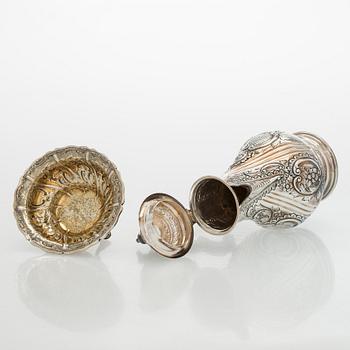 Kannu ja malja, sterlinghopeaa, Sheffield 1900 ja Lontoo 1846.