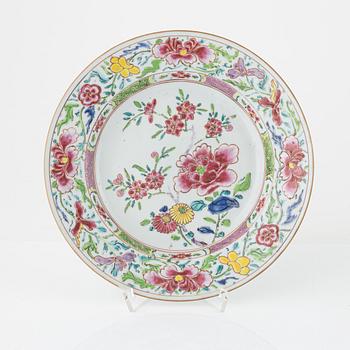 A set of five famille rose dishes, Qing dynasty, 18th Century.