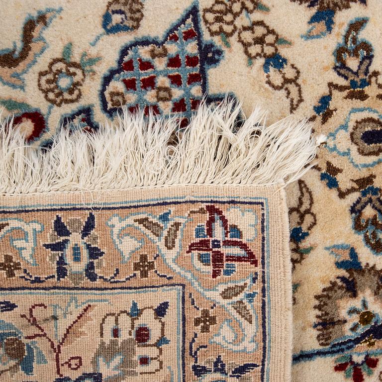 Rug, Gohm, half-silk, 310 x 198 cm.