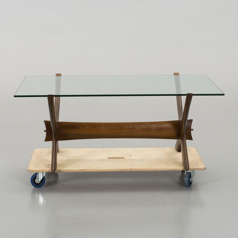 FREDRIK SCHRIEVER-ABELN, soffbord, Örebro, 1960/1970-tal.