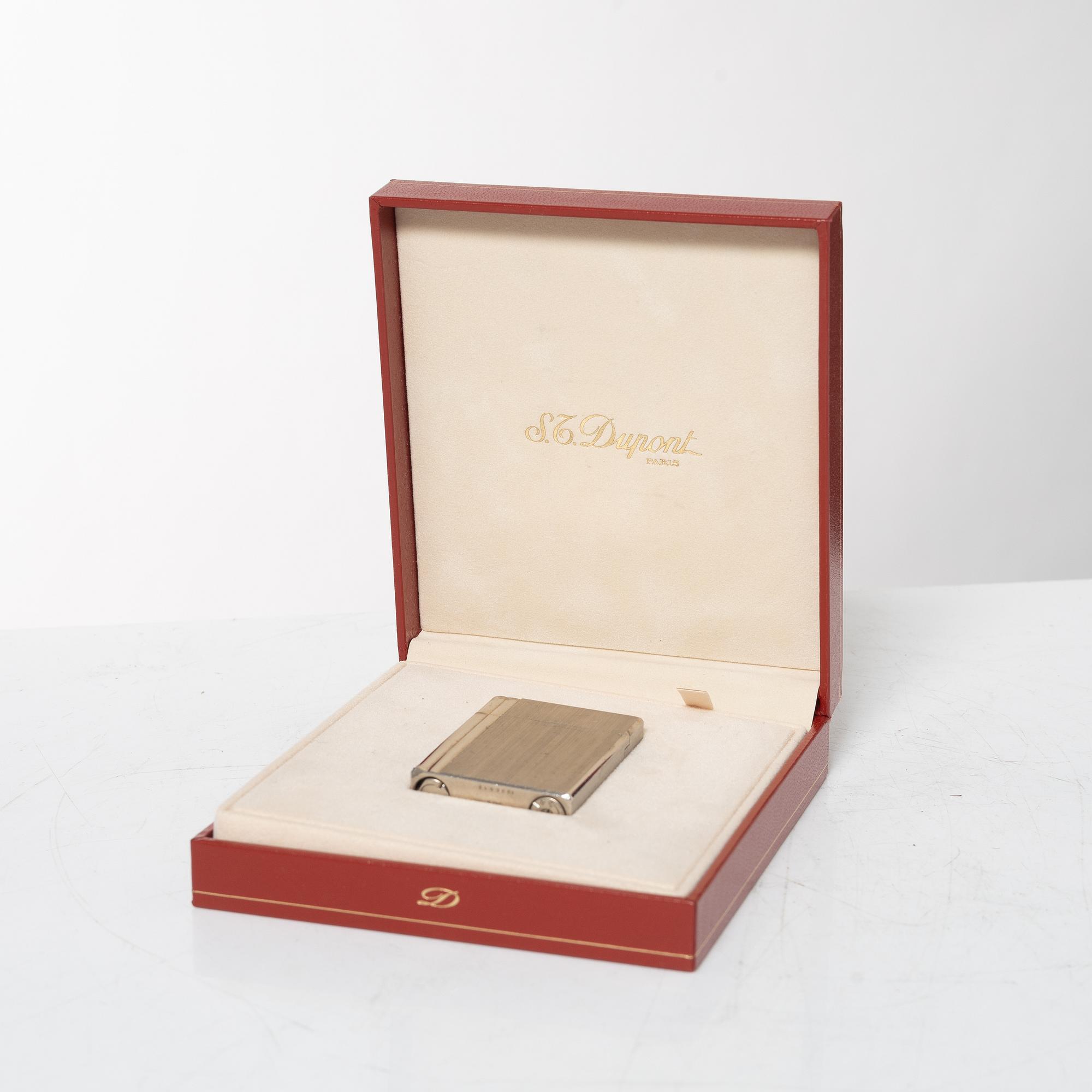 Tobacciana, 4 pieces, 20th century.