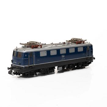 Märklin, locomotives, 7 pcs, railbus, 2 parts, as well as cars, 7 pcs, Germany.