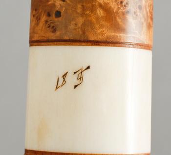 SAMEKNIVAR, 2 st, en monogramsignerad SL eller LS ochdaterad -81, 1900-tal.
