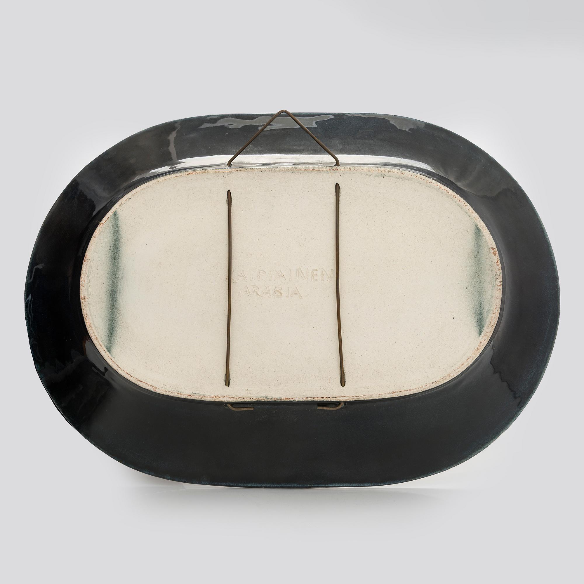 Birger Kaipiainen, a stoneware decorative dish signed Kaipiainen Arabia.